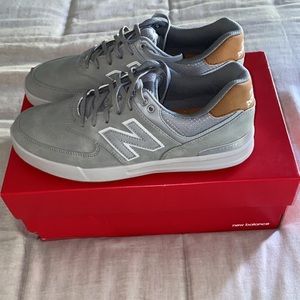Men’s SZ 9 New Balance 574 Golf Shoes